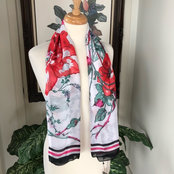 Vince Camuto Accessories - 🆕Vince Camuto Scarf  NWT  0000I